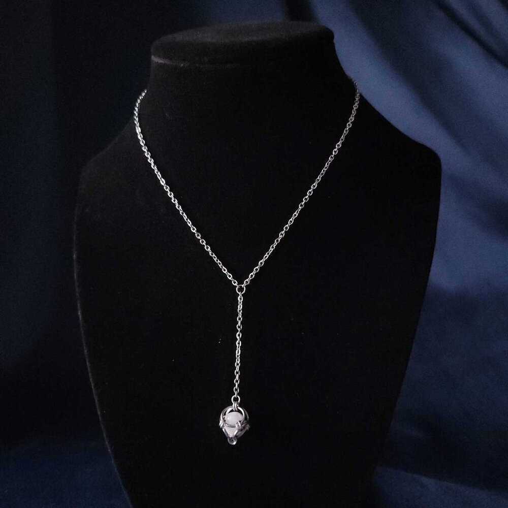 Elegant white pearl & silver rosary necklace - Picture 8 of 9
